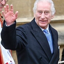 El Rey Carlos III reaparece en la Misa de Pascua tras anunciar su cáncer