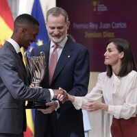 Los Reyes Felipe y Letizia entregan el Premio Rey Juan Carlos a Jordan Díaz en los Premios Nacionales del Deporte 2022