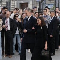 Los Reyes Felipe y Letizia en el funeral de Fernando Gómez-Acebo