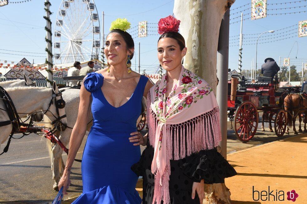 Paz Padilla y Anna Ferrer Padilla en la Feria de Abril de Sevilla 2024