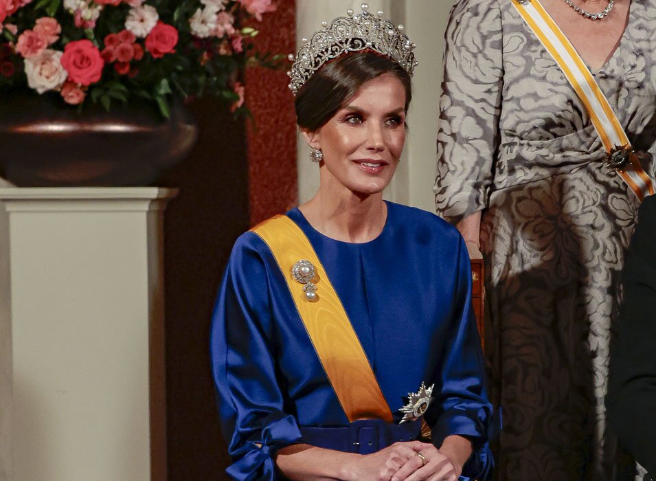 La Reina Letizia con la Tiara Rusa, el broche y los pendientes de pasar en la cena de gala por su Visita de Estado a Países Bajos