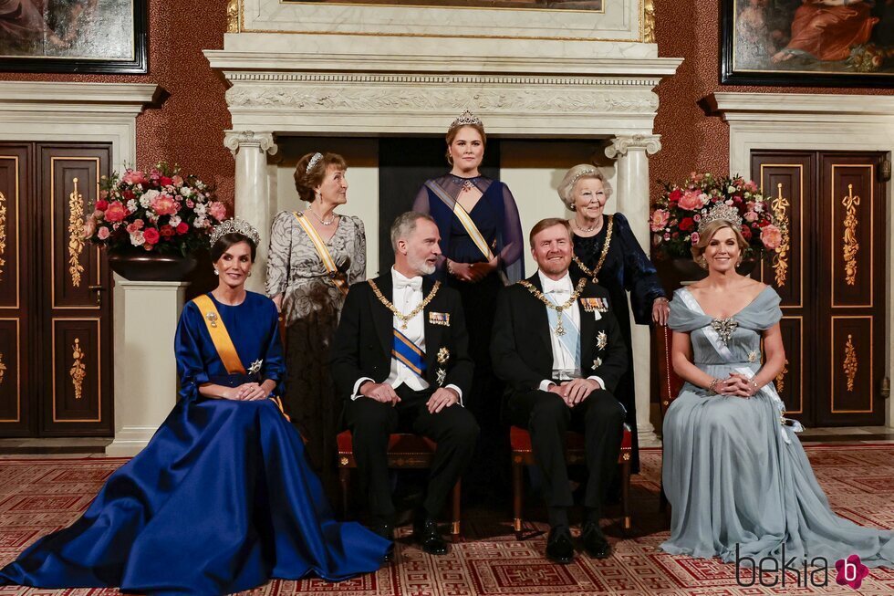 Los Reyes Felipe y Letizia con la Familia Real Holandesa en la cena de gala por su Visita de Estado a Países Bajos