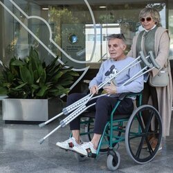 Joaquín Torres, a su salida del hospital tras recibir el alta