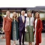 Guillermo Alejandro y Máxima de Holanda y sus hijas en el Palacio Huis ten Bosch en el Día del Rey 2024