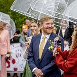 Guillermo Alejandro de Holanda y su hija Alexia de Holanda, muy divertidos en el Día del Rey 2024