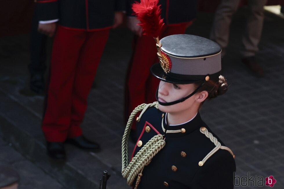 La Princesa Leonor en la jura de bandera del Rey Felipe VI en Zaragoza