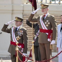 El Rey Felipe VI y la Reina Letizia durante su jura de bandera en Zaragoza