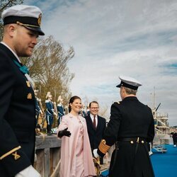 Victoria de Suecia y Federico de Dinamarca se saludan en el recibimiento a Federico y Mary de Dinamarca por su Visita de Estado a Suecia