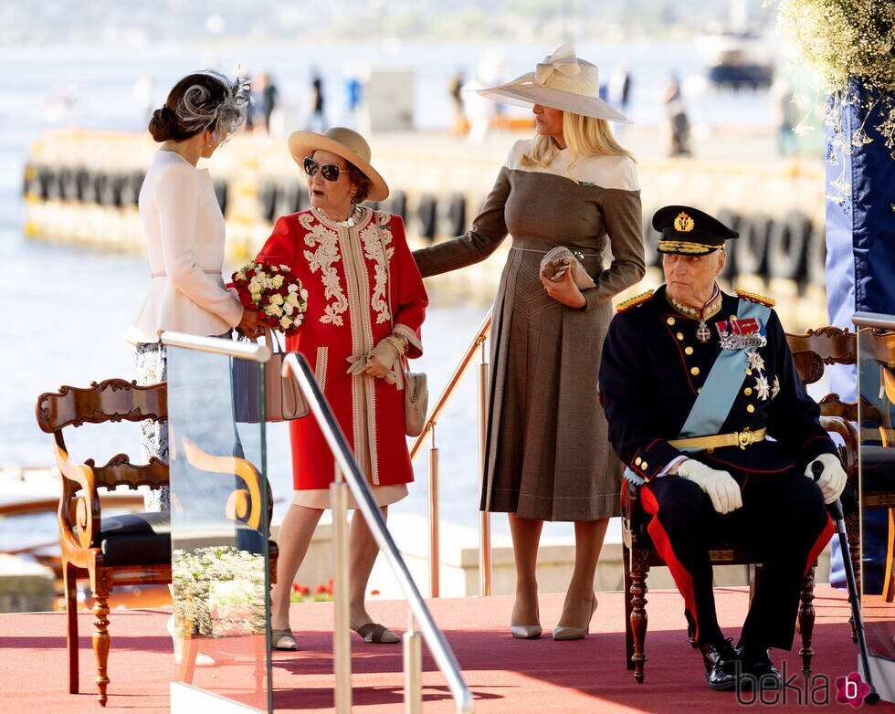 Harald y Sonia de Noruega, Mette-Marit de Noruega y Mary de Dinamarca en la Visita de Estado de los Reyes de Dinamarca a Noruega