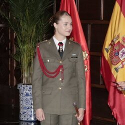 La Princesa Leonor escucha a la Alcaldesa de Zaragoza en la entrega del título de Hija Adoptiva de Zaragoza