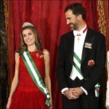 La Reina Letizia con la Tiara Prusiana, el Rey Felipe VI y la Reina Sofía con la Tiara Floral