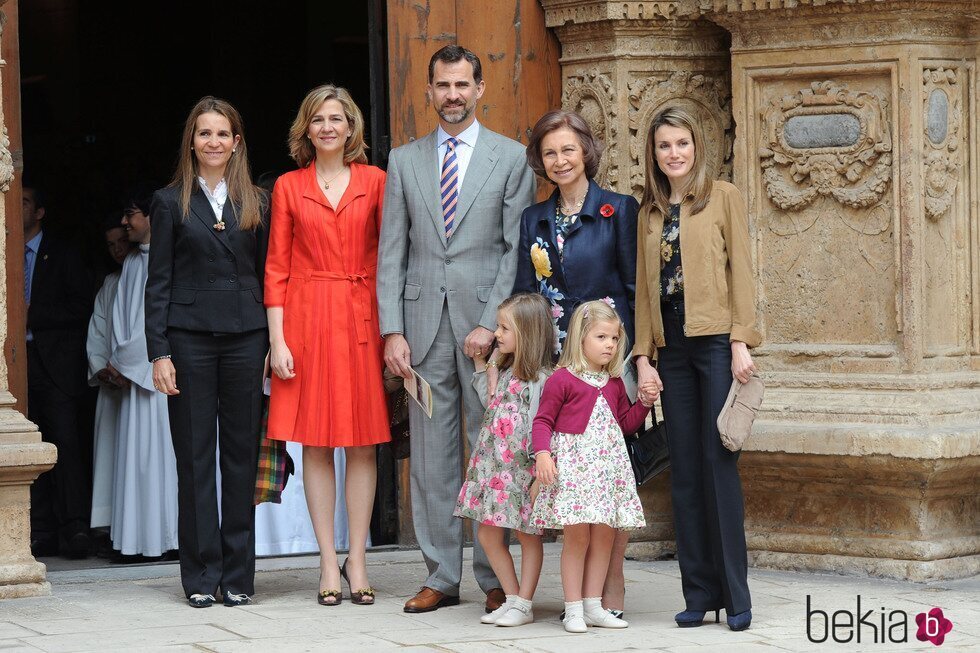 Los Reyes Felipe y Letizia, la Princesa Leonor y la Infanta Sofía, la Reina Sofía y las Infantas Elena y Cristina