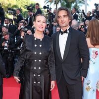 Carole Bouquet y Dimitri Rassam en la premiere de 'Megalópolis' en el Festival de Cannes 2024