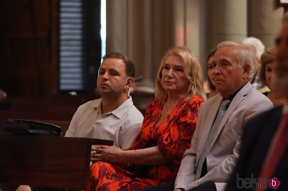 David Flores, Gloria Mohedano y José Antonio Rodríguez en el 18 aniversario de la muerte de Rocío Jurado