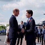 El Príncipe Guillermo y Justin Trudeau en el 80 aniversario del Desembarco de Normandía