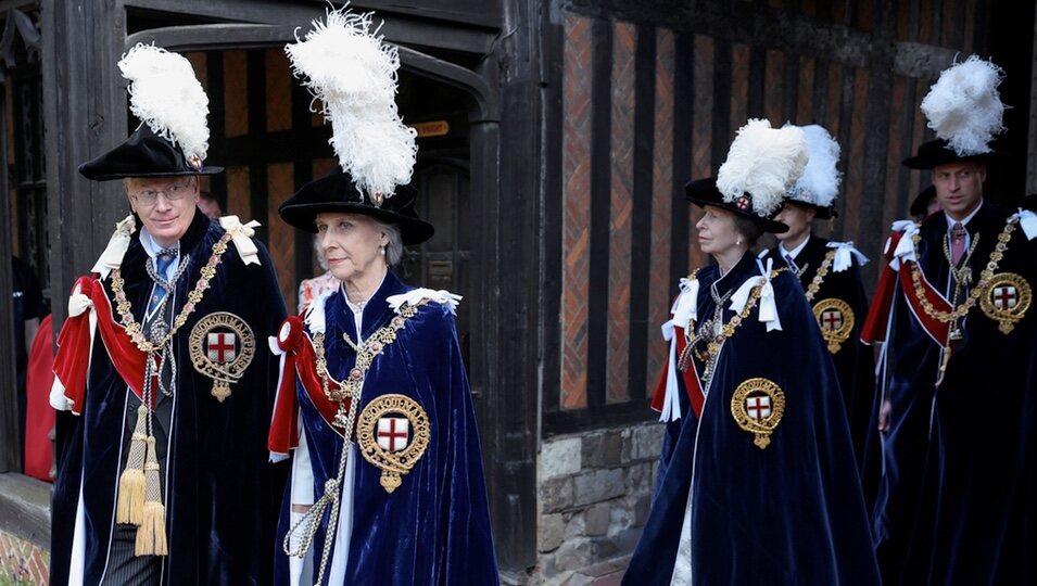Los Duques de Gloucester, la Princesa Ana y el Príncipe Guillermo en la procesión de la Orden de la Jarretera 2024