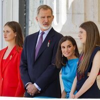 Los Reyes Felipe y Letizia junto a la Infanta Sofía y la Princesa Leonor en la celebración del décimo aniversario del reinado de Felipe VI