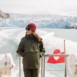 Mary de Dinamarca navegando en su primera visita oficial a Groenlandia como Reina