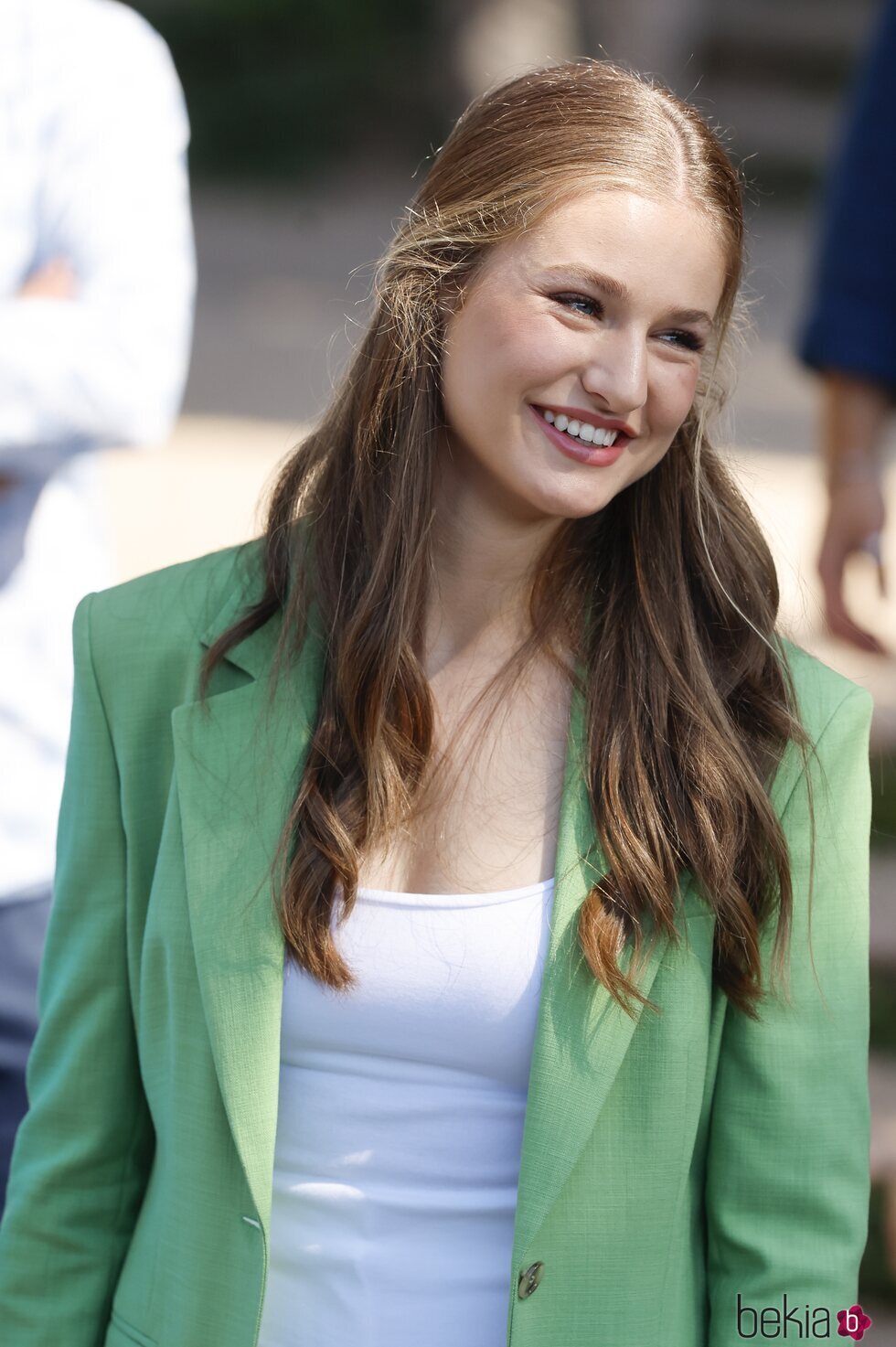 La Princesa Leonor, muy sonriente en un encuentro con jóvenes de los Programas de la Fundación Princesa de Girona en Lloret de Mar