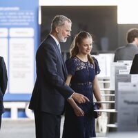 El Rey Felipe VI y la Princesa Leonor a su llegada a los Premios Princesa de Girona 2024