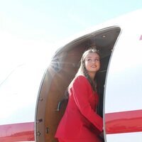 La Princesa Leonor en el avión que le llevó en su primer viaje oficial a Portugal