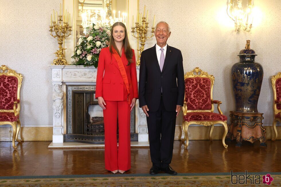 La Princesa Leonor con la banda de la Gran Cruz de la Orden de Cristo en su primer viaje oficial a Portugal