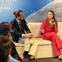 La Princesa Leonor hablando en una reunión en el Oceanario de Lisboa en su primer viaje oficial a Portugal