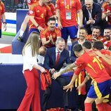 El Rey Felipe VI entrega la Eurocopa 2024 a los jugadores de la selección española en presencia de la Infanta Sofía