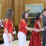 La Princesa Leonor da la mano a Morata en la recepción de la Familia Real a la selección española de fútbol tras haber ganado la Eurocopa 2024