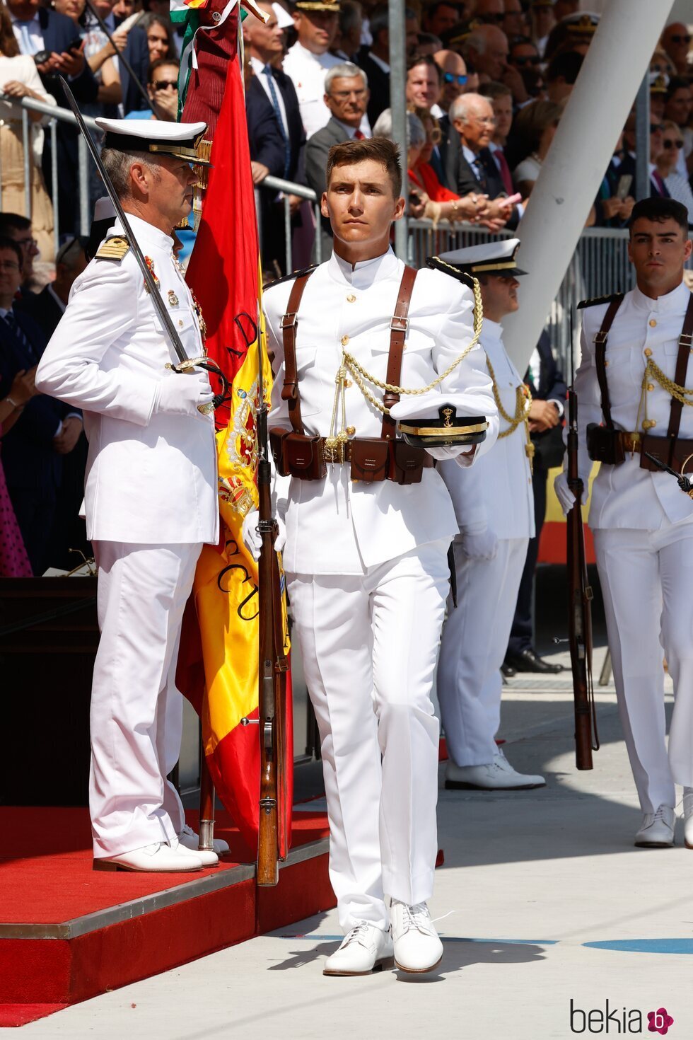 Pedro López-Quesada y Borbón-Dos Sicilias en su Jura de Bandera en la Escuela Naval Militar de Marín