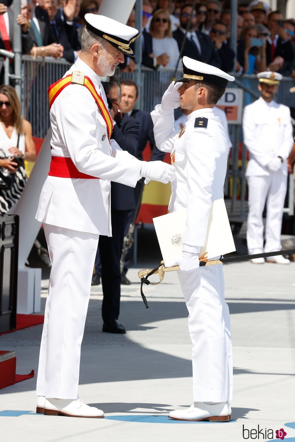 El Rey Felipe VI en la entrega de Despachos en la Escuela Naval Militar de Marín