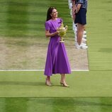 Kate Middleton entrega a Carlos Alcaraz el trofeo de Wimbledon 2024