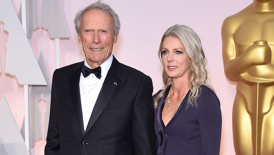 Clint Eastwood y Christina Sandera