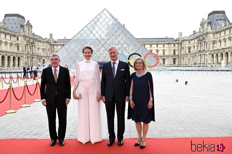 Los Reyes Felipe y Matilde de Bélgica en la cena de gala en el Louvre con motivo de los JJOO 2024