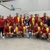 La Princesa Leonor y la Infanta Sofía con la selección española de waterpolo masculino en los Juegos Olímpicos de París 2024