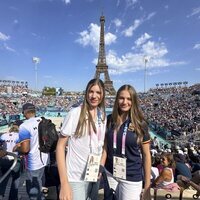 La Princesa Leonor y la Infanta Sofía en la Pista central de Torre Eiffel en los Juegos Olímpicos de París 2024