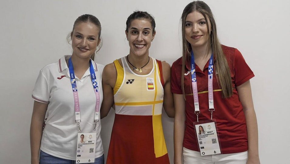 La Princesa Leonor y la Infanta Sofía con Carolina Marín en los Juegos Olímpicos de París 2024