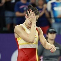 Carolina Marín llorando tras lesionarse en la semifinal de bádminton en los Juegos Olímpicos de París 2024