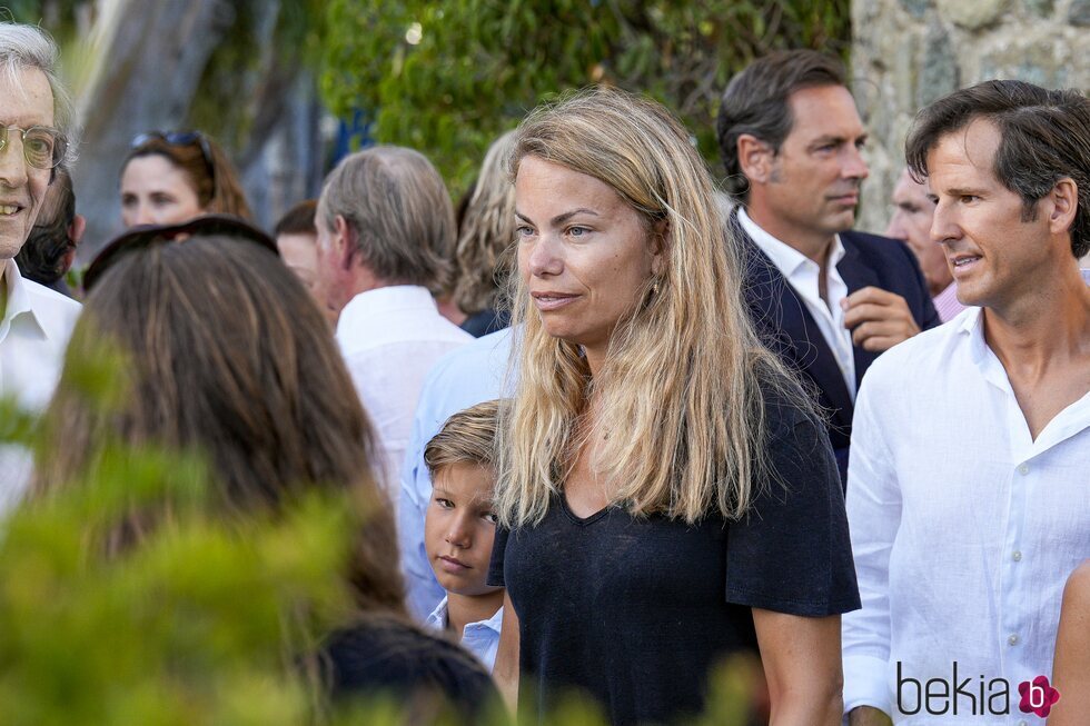 Carla Goyanes en el funeral de su padre, Carlos Goyanes