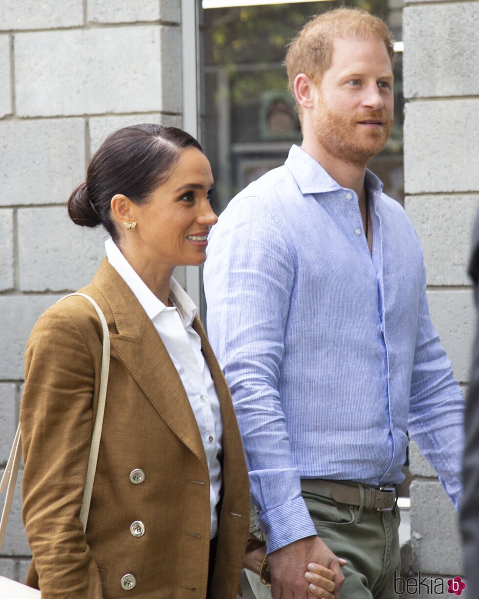 El Príncipe Harry y Meghan Markle en el colegio La Giralda de Bogotá