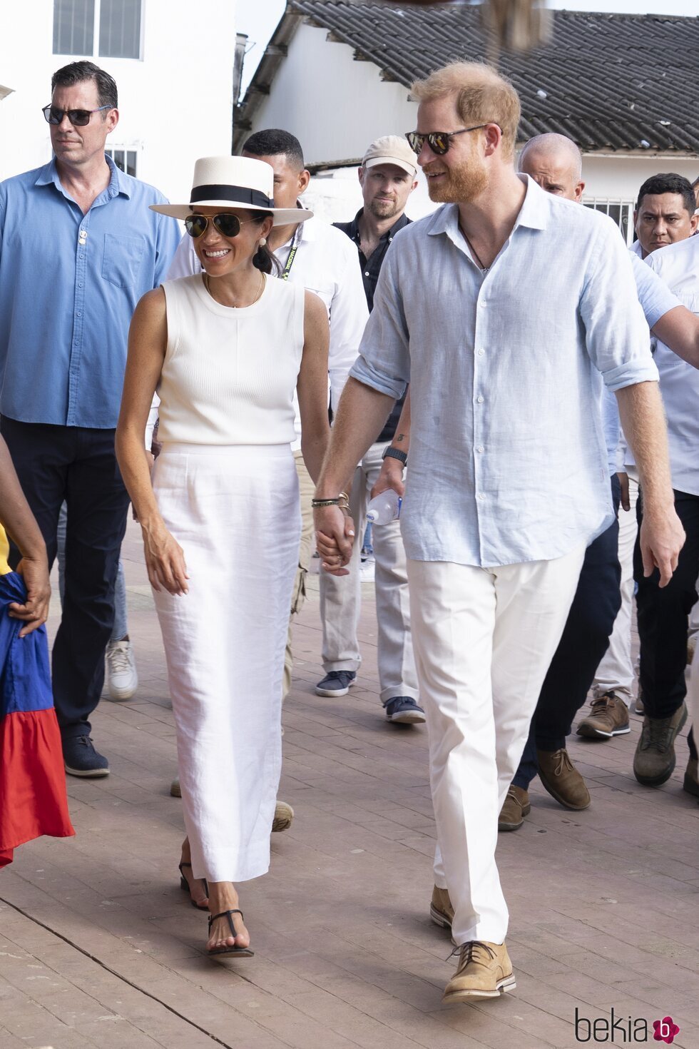 El Príncipe Harry y Meghan Markle visitando el pueblo de San Basilio de Palenque en Colombia