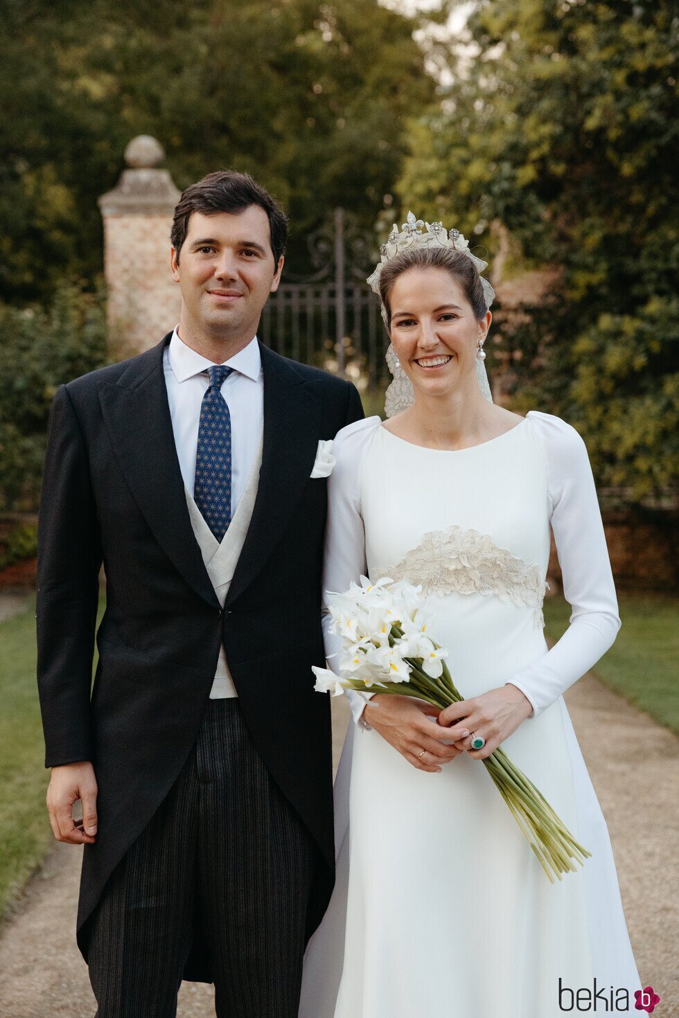 Victoria López-Quesada y Enrique Moreno de la Cova en su boda