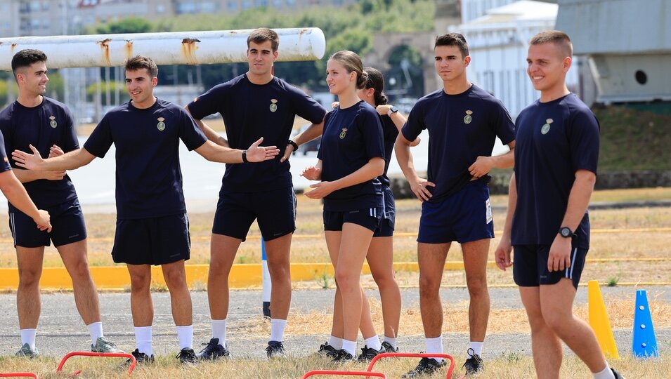 La Princesa Leonor, en una competición deportiva con sus compañeros de la Escuela Naval de Marín