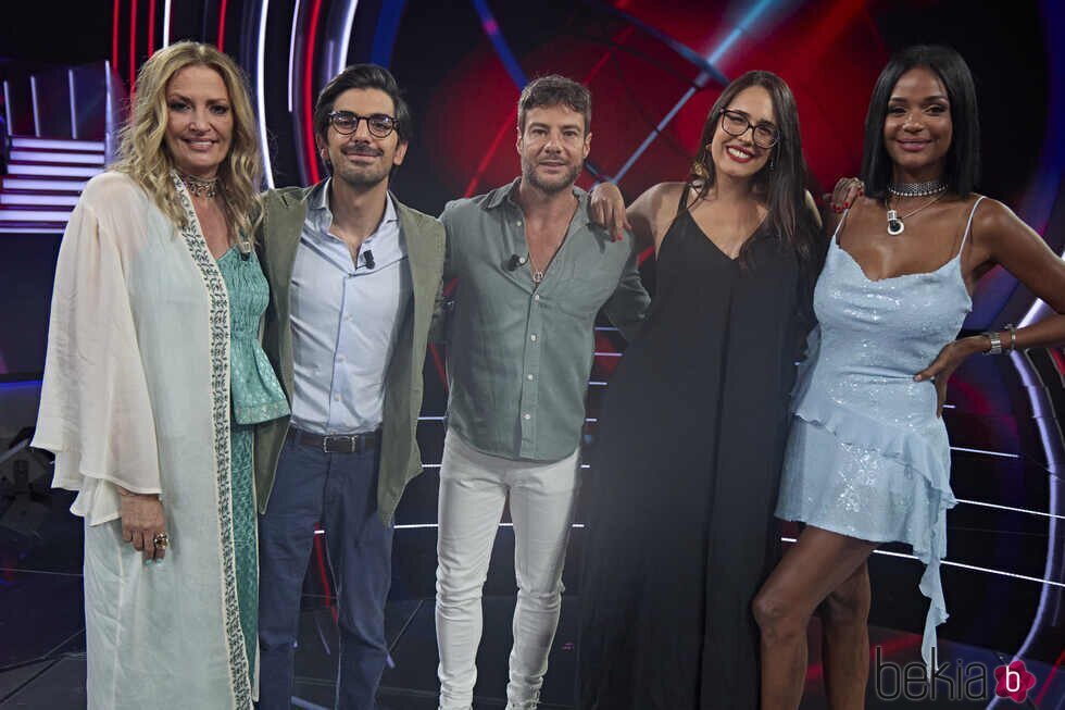 María José Galera, Dani Santos, Alessandro Livi, Lucía Parreño y Liz Emiliano en 'GH 2024'