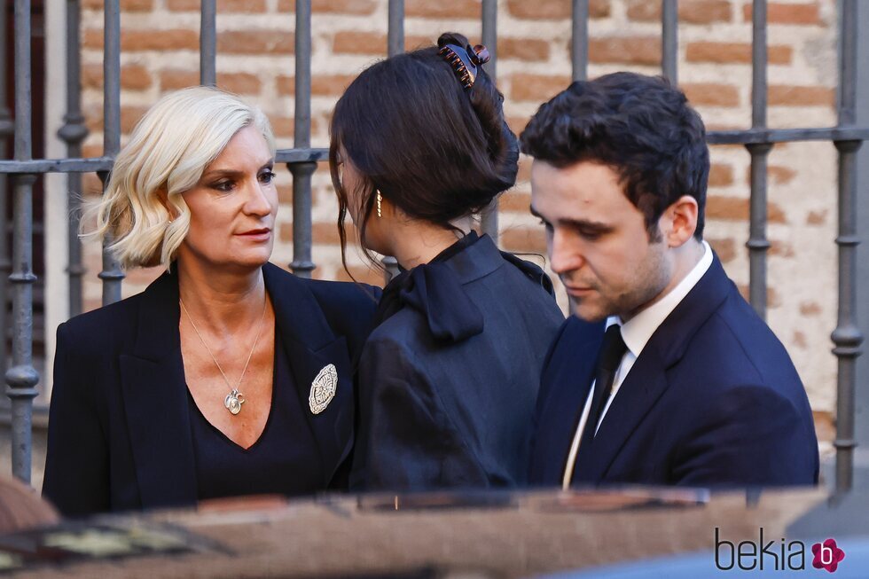 María Zurita, Froilán y Victoria Federica en el funeral de Juan Gómez-Acebo