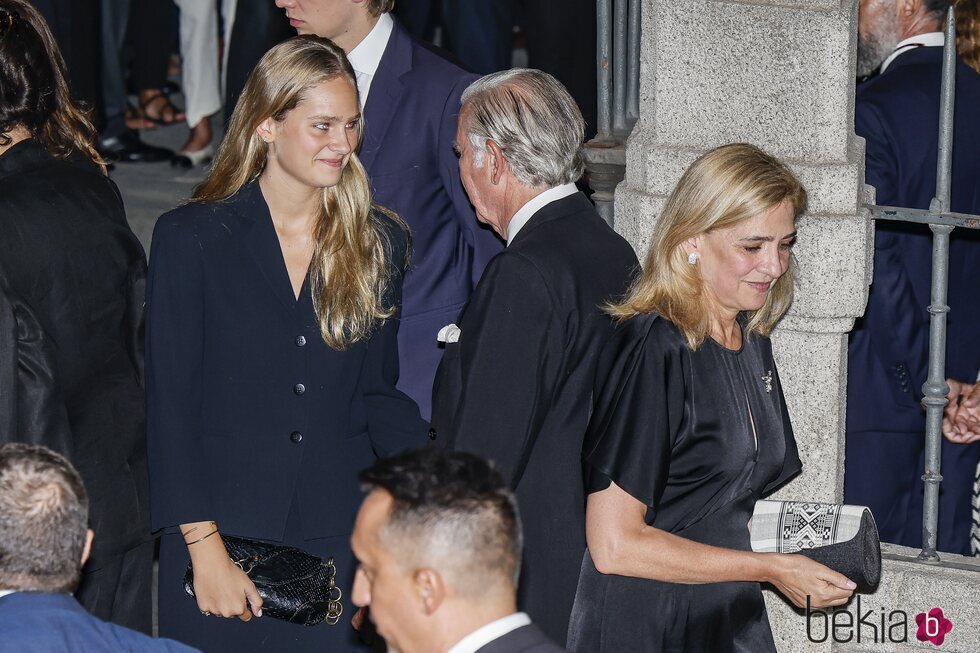 La Infanta Cristina e Irene Urdangarin en el funeral de Juan Gómez-Acebo