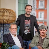 Jorge Díaz, Agustín Martínez y Antonio Mercero en la presentación de su novela 'El Clan'