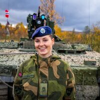 Ingrid Alexandra de Noruega como la soldado Alexandra en el Batallón de Ingenieros de Skjold