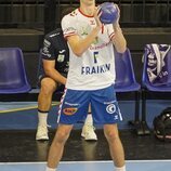 Pablo Urdangarin jugando un partido de balonmano en Granollers