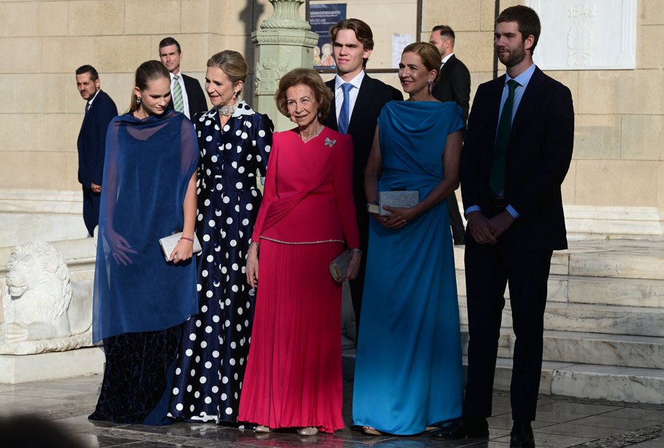 La Reina Sofía, las Infantas Elena y Cristina y Juan, Miguel e Irene Urdangarin en la boda de Theodora de Grecia y Matthew Kumar